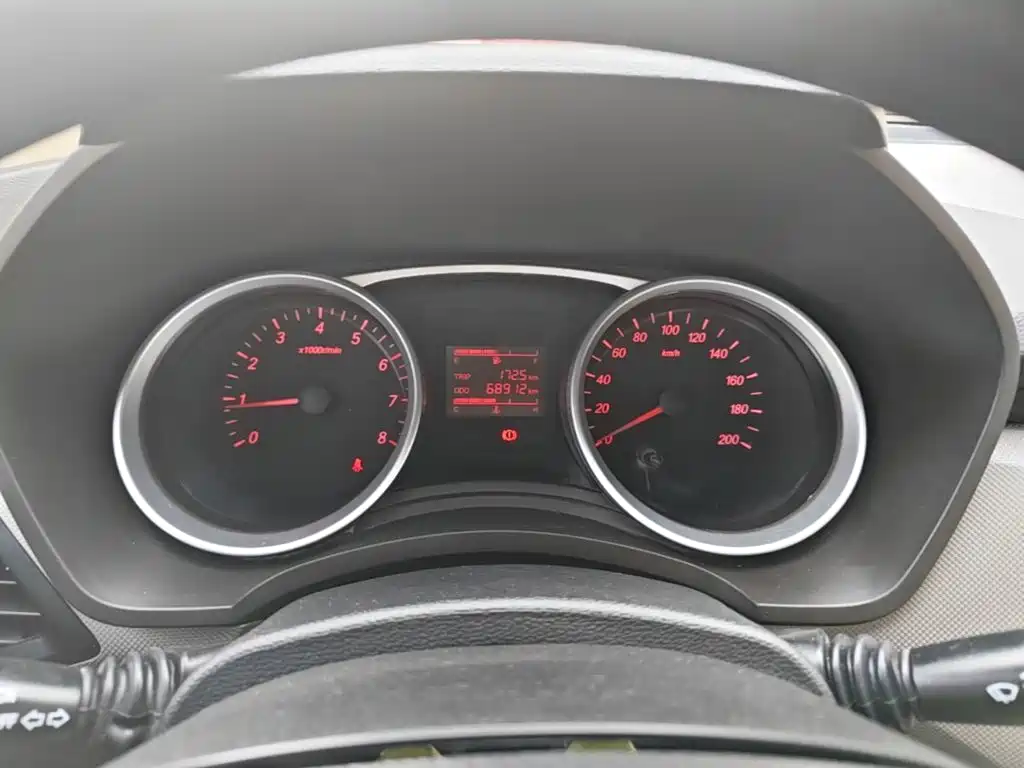 Wuling Hongguang — миниатюра 12