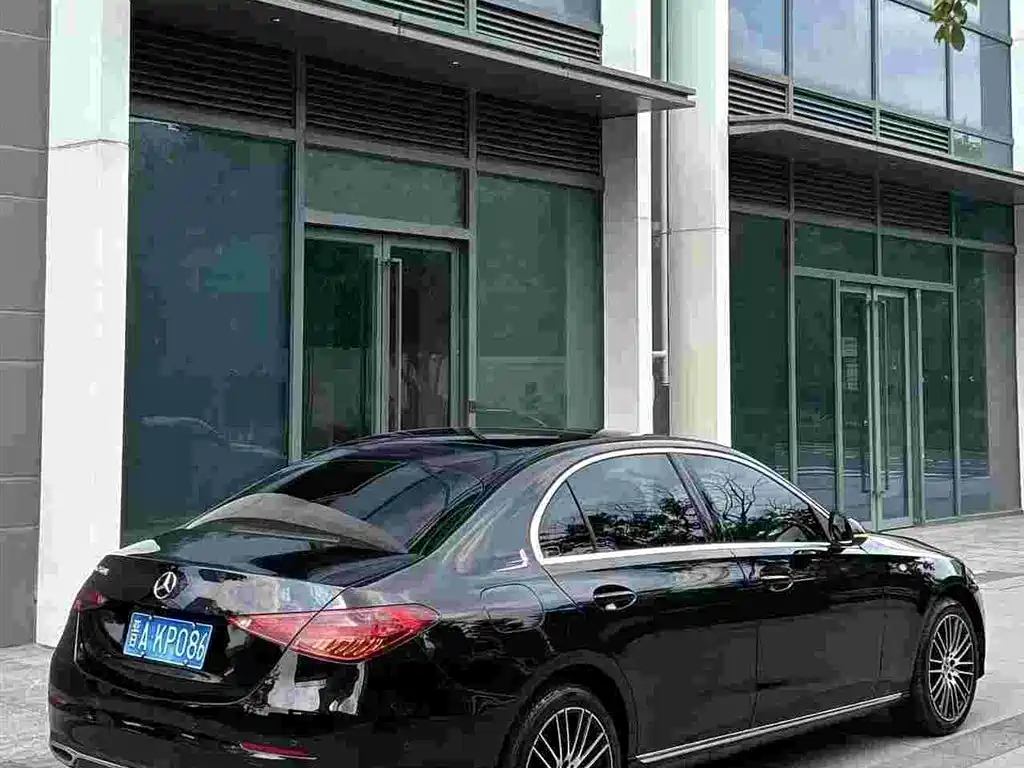 Mercedes-Benz C-Class — миниатюра 3