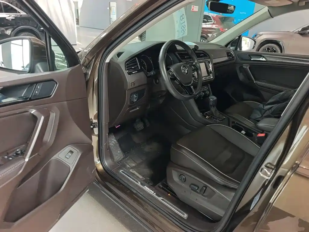Volkswagen Tiguan L — миниатюра 21