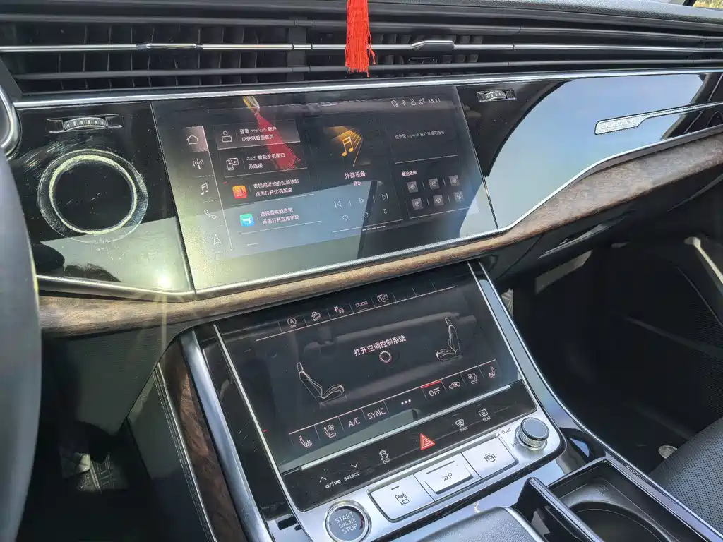 Audi Q7 — миниатюра 13