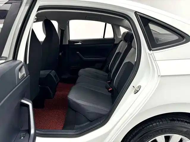 Volkswagen Lavida — миниатюра 6