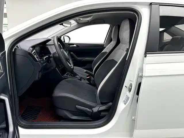 Volkswagen Lavida — миниатюра 5