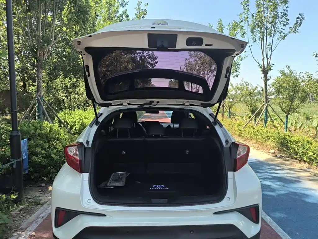 Toyota C-HR — миниатюра 19