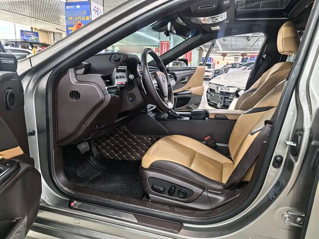 Lexus ES — миниатюра 10