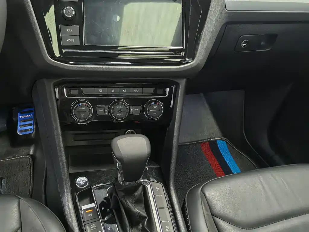 Volkswagen Tiguan L — миниатюра 10