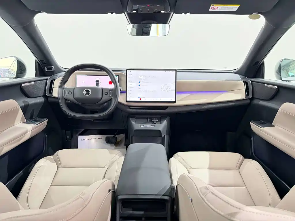 Volvo XC70 PHEV — миниатюра 13