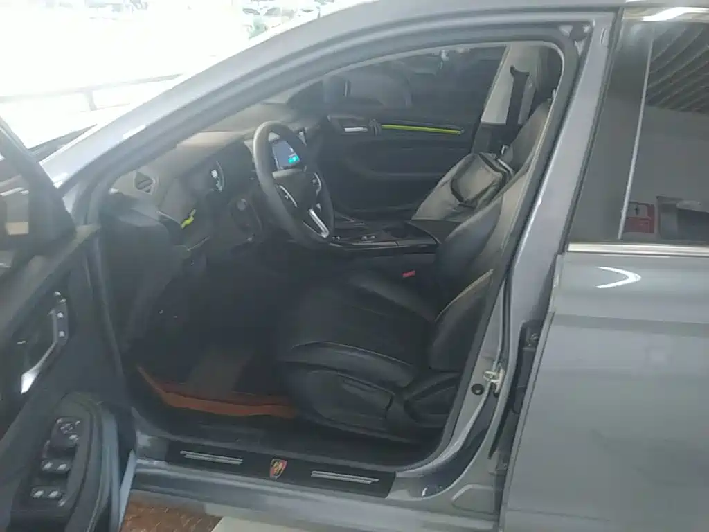 Roewe i5 — миниатюра 15