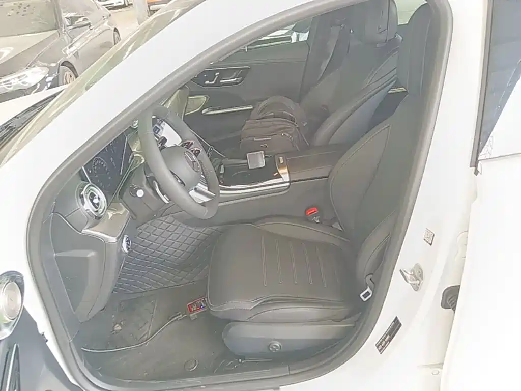 Mercedes-Benz C-Class — миниатюра 15