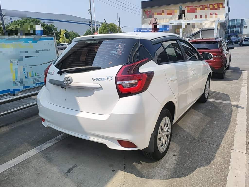 Toyota Vios FS 1.5 л 2021 г. Белый, пробег 34600 км