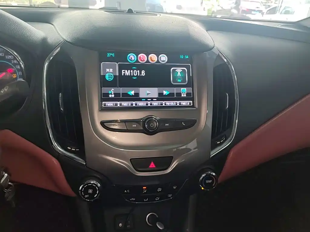 Chevrolet Cruze — миниатюра 13