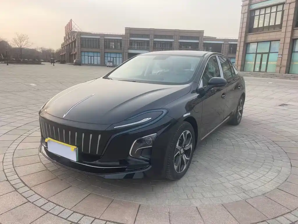 Hongqi Hongqi E-QM5 2023