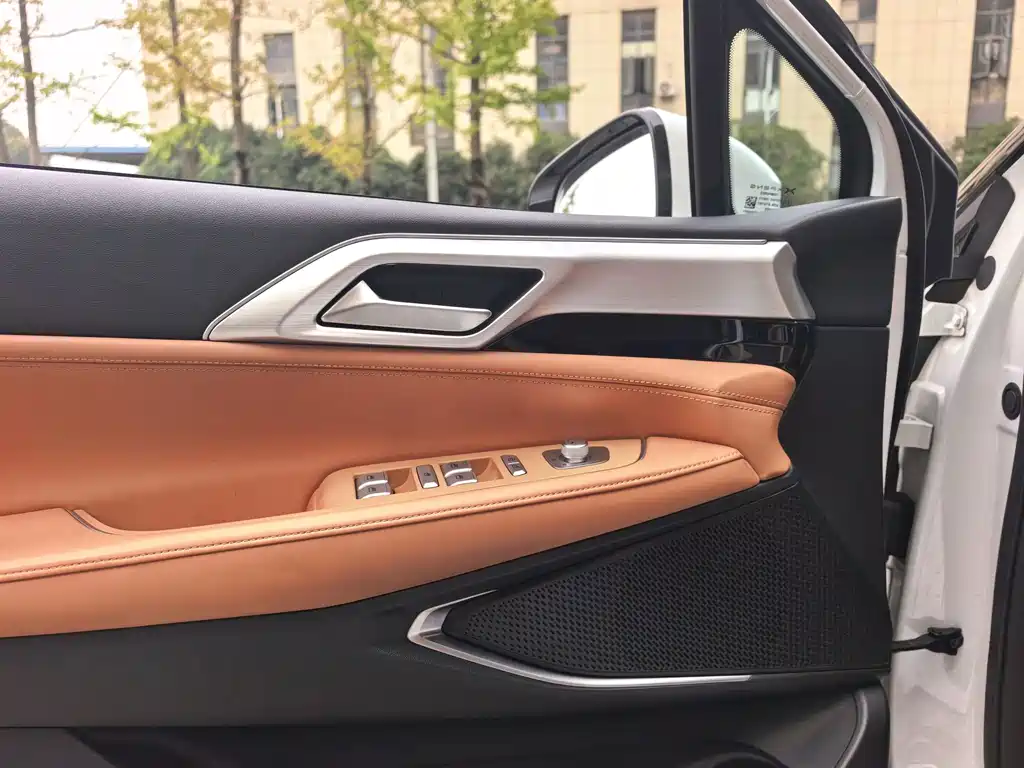XPeng P5 — миниатюра 5