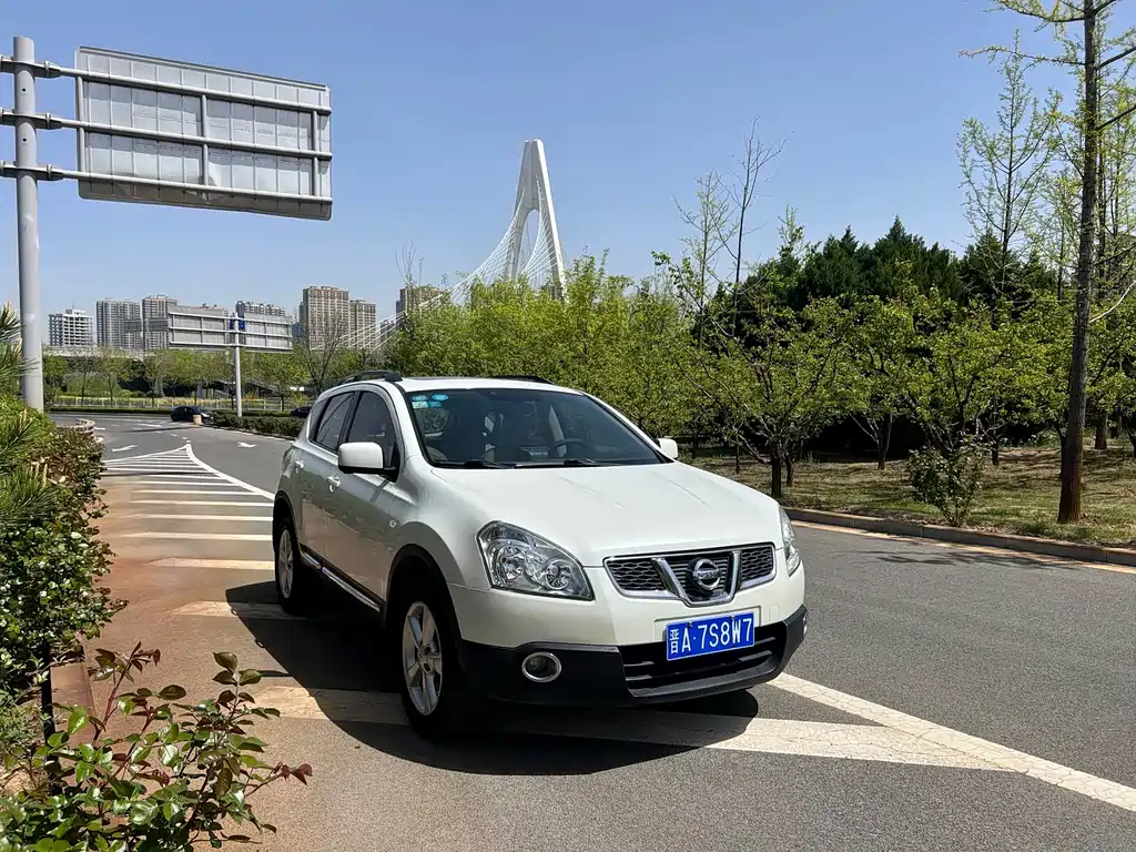 Nissan Qashqai 2012 2.0XV CVT 2WD