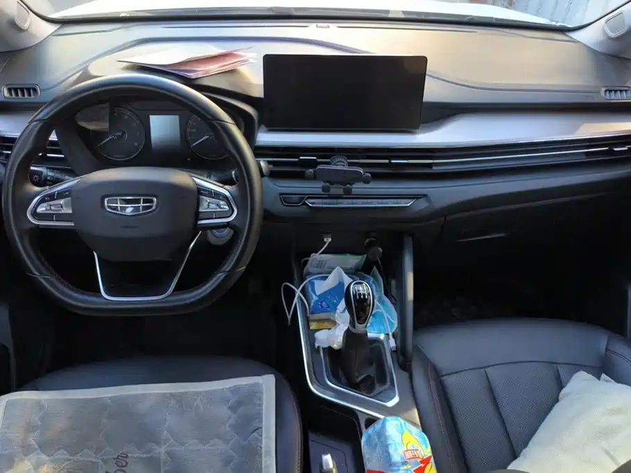 Geely Vision X3 — миниатюра 12