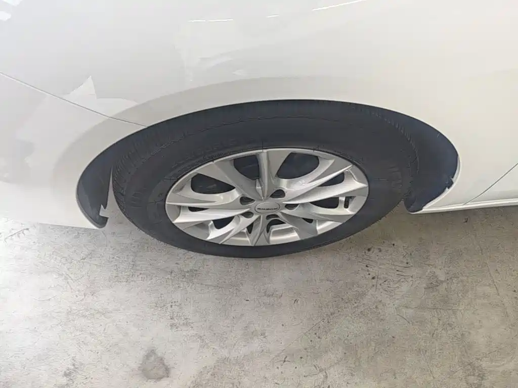 Roewe i5 — миниатюра 23