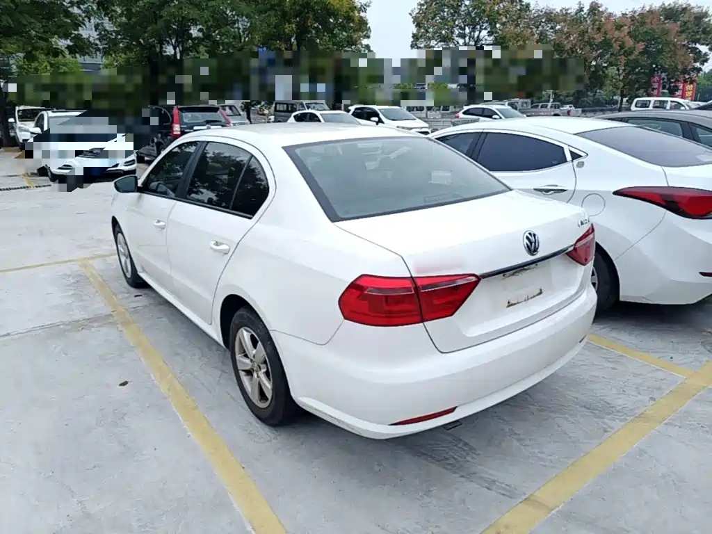 Volkswagen Lavida — миниатюра 5