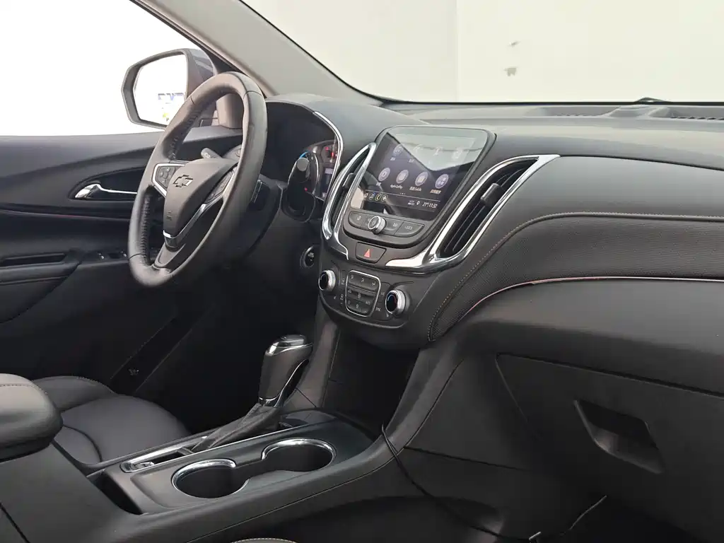 Chevrolet Equinox — миниатюра 11