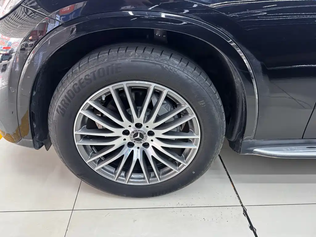 Mercedes-Benz GLC 2024 GLC 300 L 4MATIC 5 мест