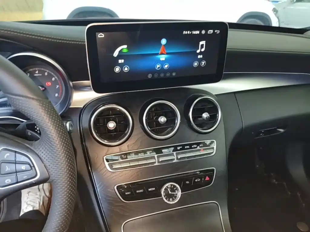 Mercedes-Benz C-Class — миниатюра 13