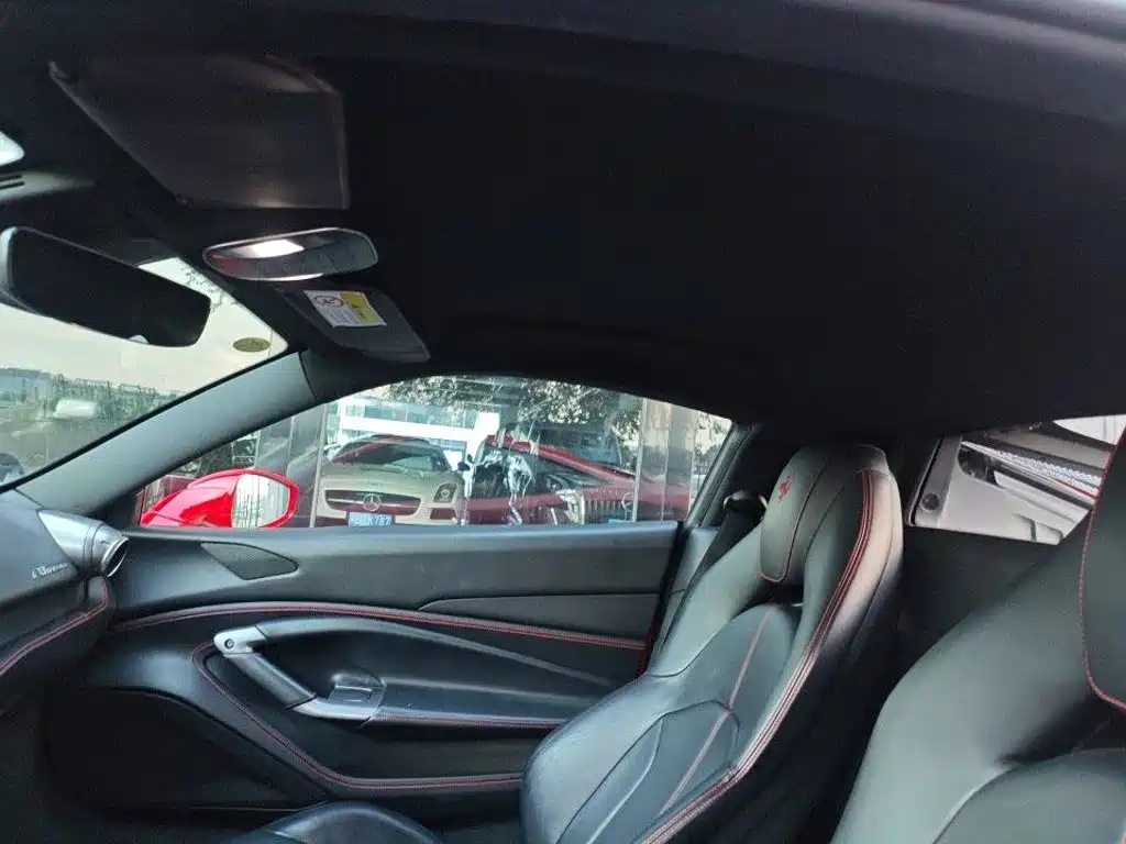 Ferrari F8 — миниатюра 10