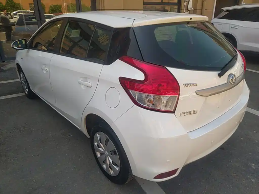 Toyota Yaris L — миниатюра 5