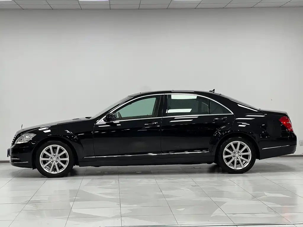 Mercedes-Benz S-Class — миниатюра 4
