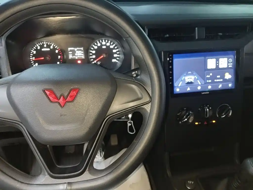 Wuling Hongguang PLUS — миниатюра 10