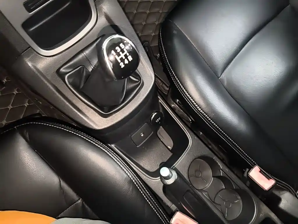 Ford Fiesta — миниатюра 14