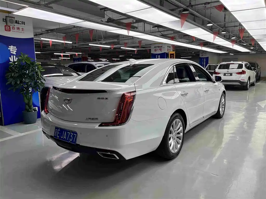 Cadillac XTS — миниатюра 12