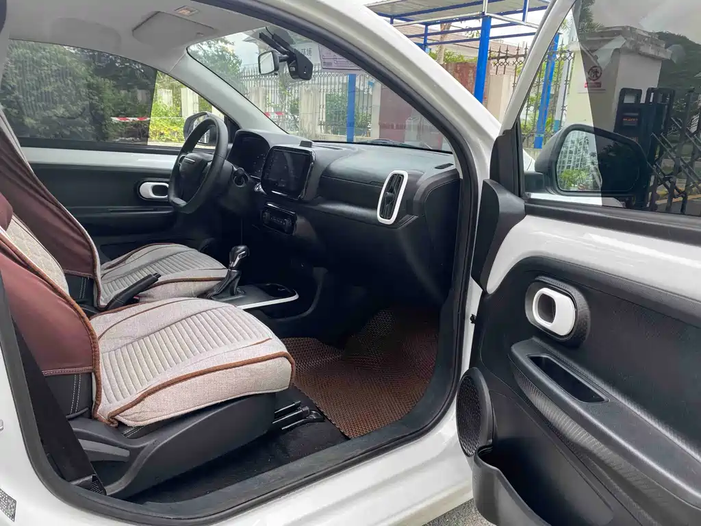 Roewe Clever — миниатюра 6