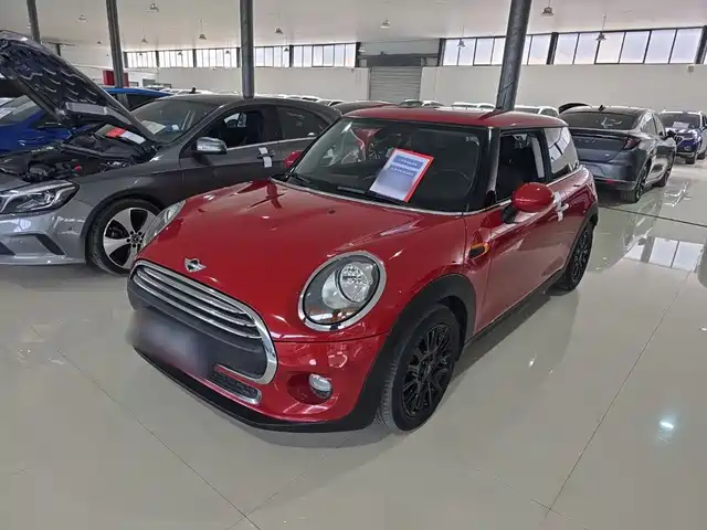 2018 MINI Hatch