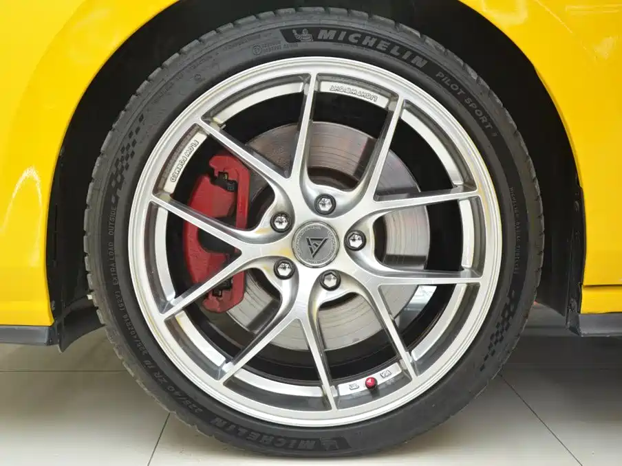 Volkswagen Golf GTI — миниатюра 16