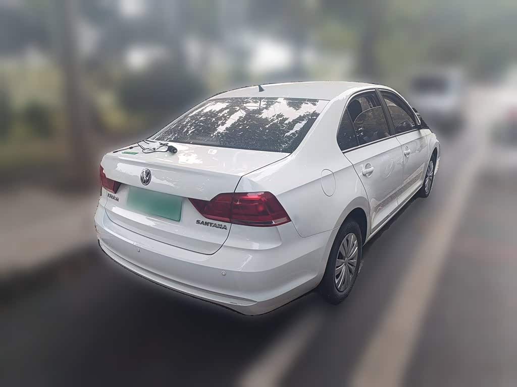 Volkswagen Santana 1.5 л 2022 г. Белый, пробег 32900 км