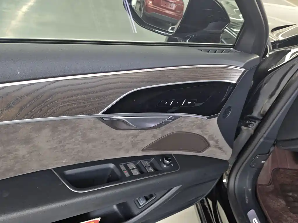 Audi A8 — миниатюра 15