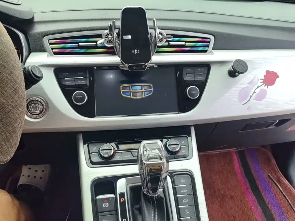 Geely Boyue — миниатюра 13