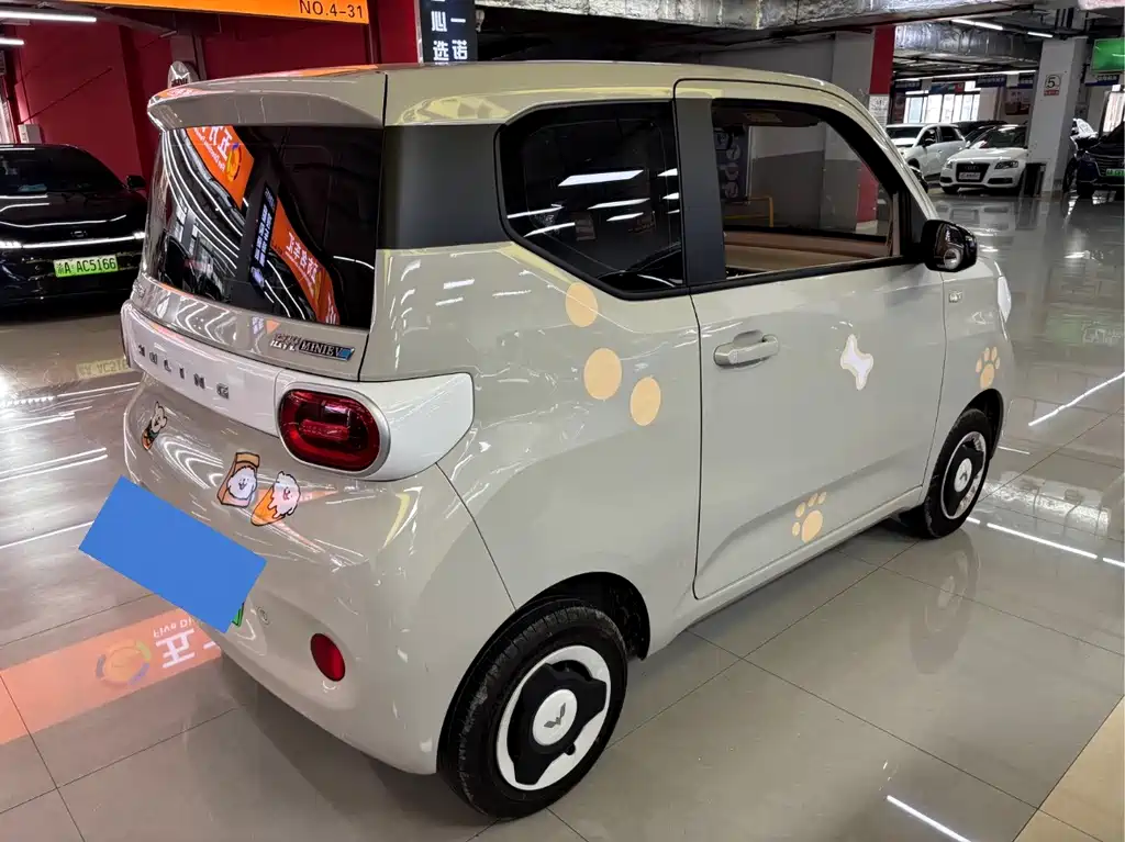 Wuling MINIEV — миниатюра 5