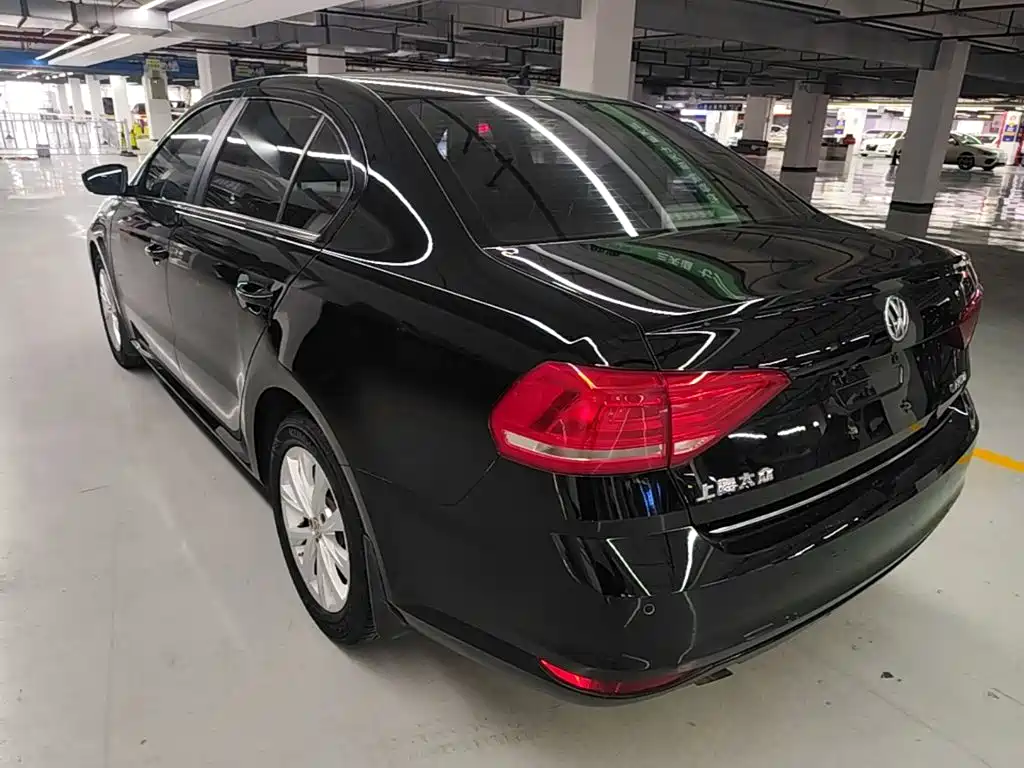 Volkswagen Lavida — миниатюра 5