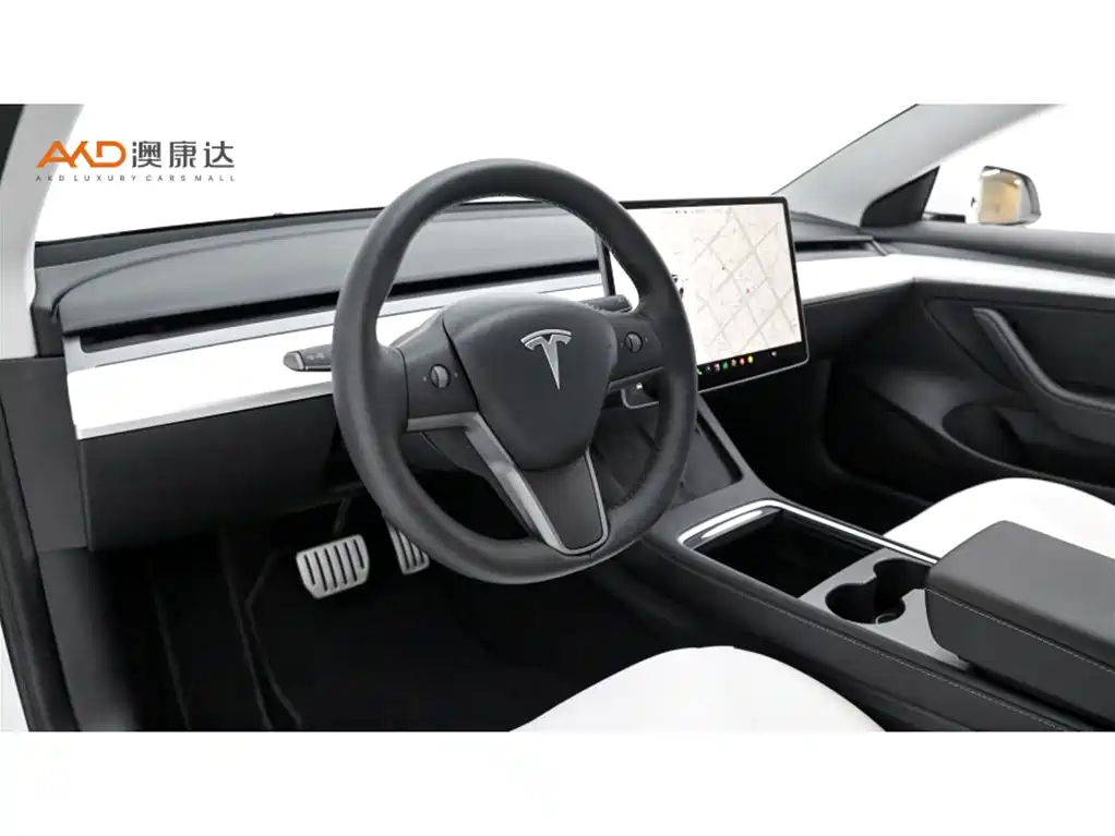 Tesla Model 3 — миниатюра 6