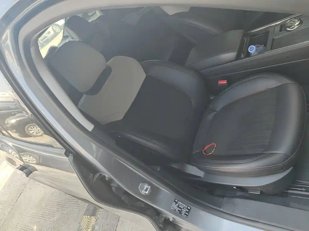 Ford Mondeo — миниатюра 25