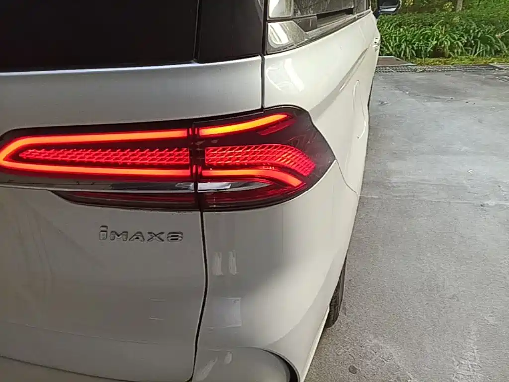 Roewe iMAX8 New Energy — миниатюра 8
