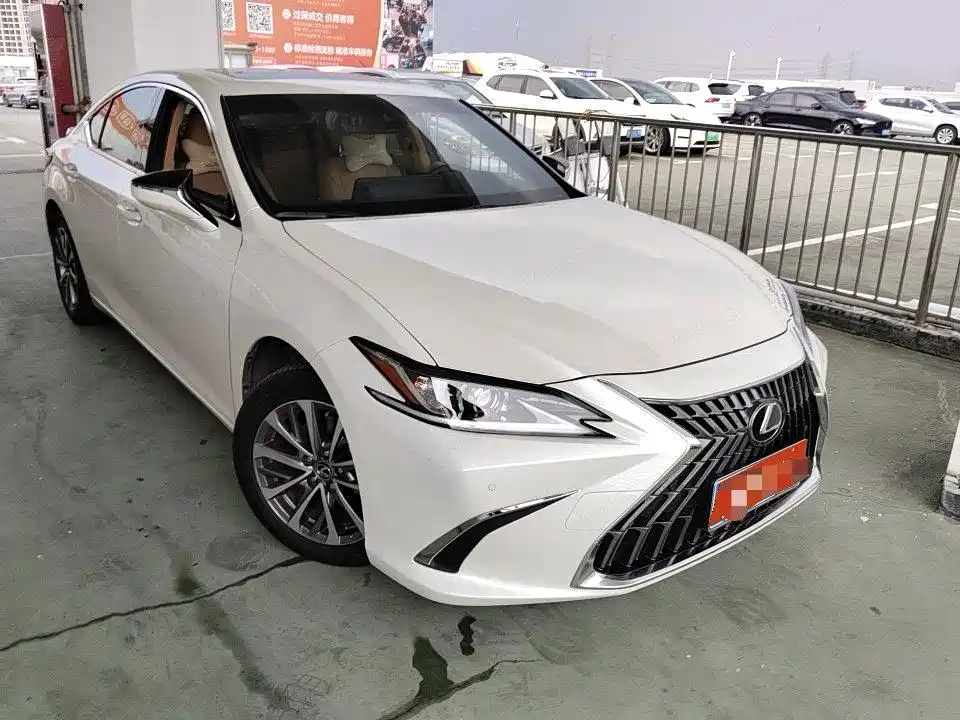 Lexus ES — миниатюра 4