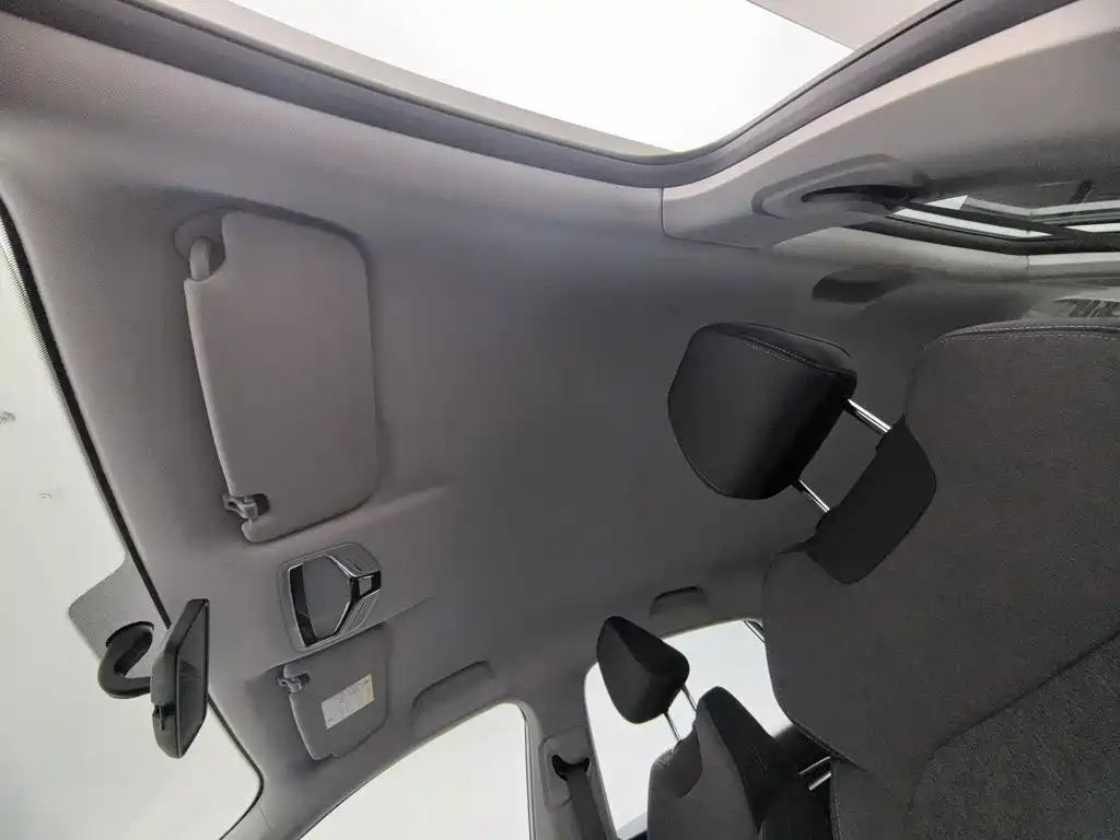Geely Emgrand — миниатюра 14