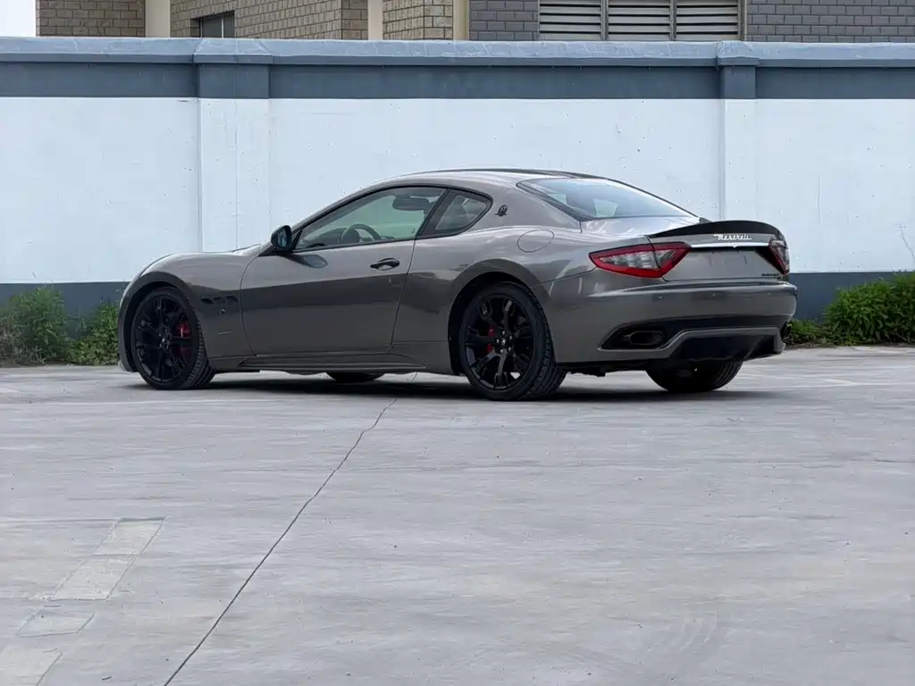 Maserati GranTurismo 2013 4.7L Sport F1