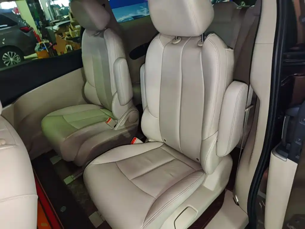 Buick GL8 — миниатюра 17