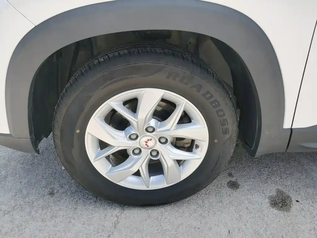 Wuling Hongguang S3 — миниатюра 23