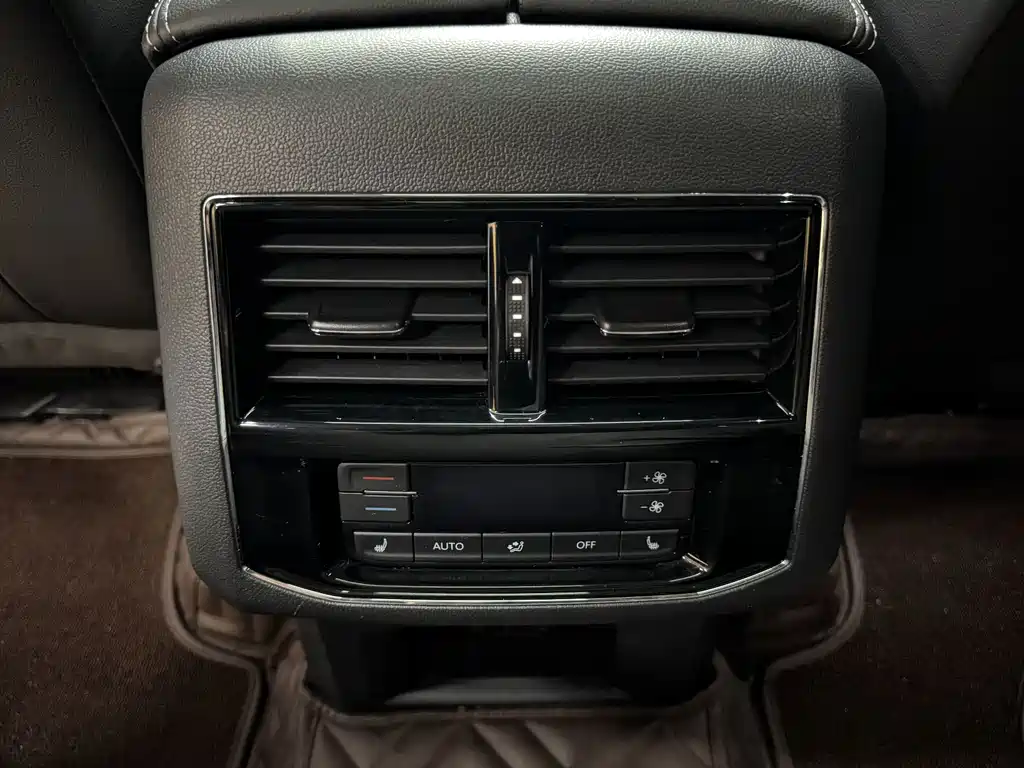 Volkswagen Teramont — миниатюра 6
