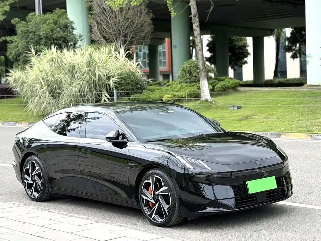 Lynk & Co Z10 2025 95kWh 702km Halo