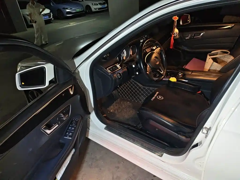 Mercedes-Benz E-Class — миниатюра 17