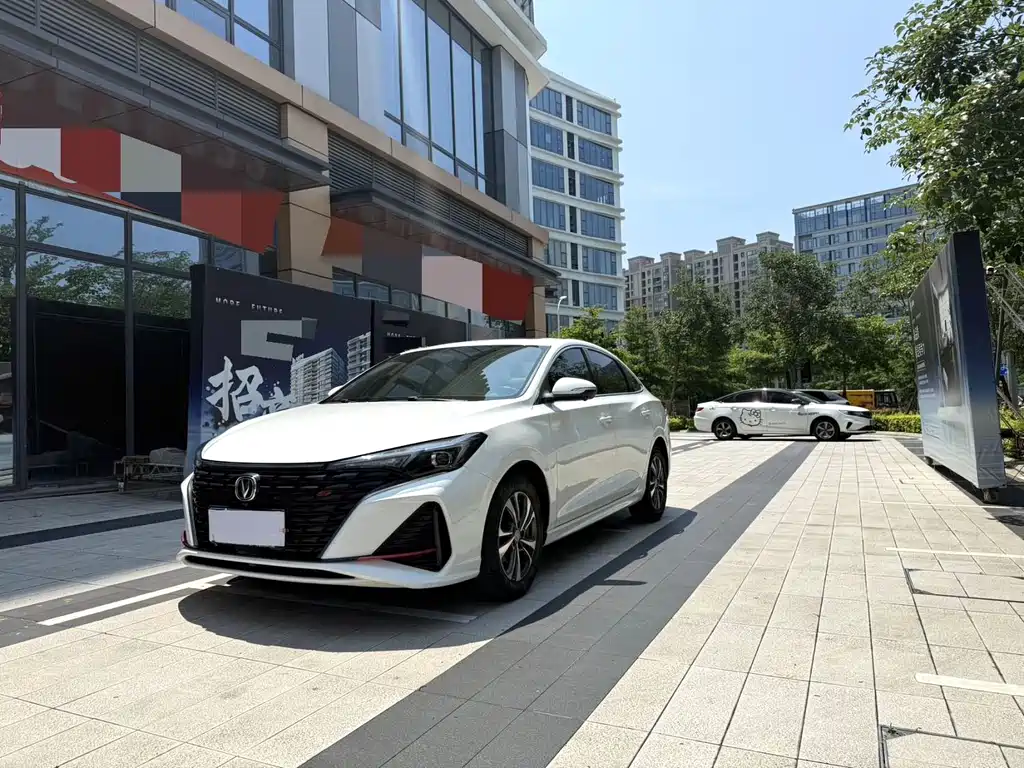 Changan Eado — миниатюра 2