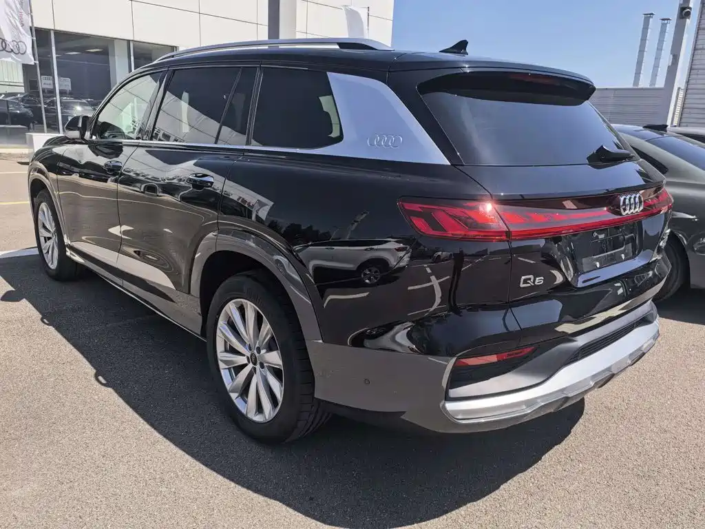 Audi Q6 — миниатюра 8